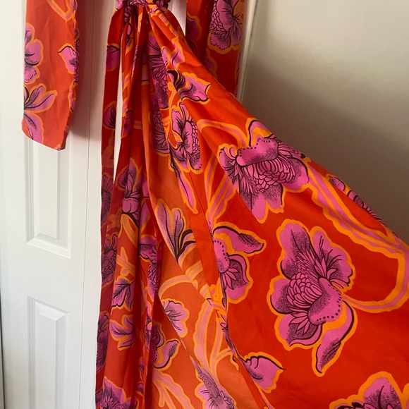 Gorgeous floral print Kimono - Picture 7 of 9